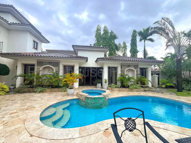 Glamorosa e Impecable Casa en Venta en Costa del Este 27PPM907
