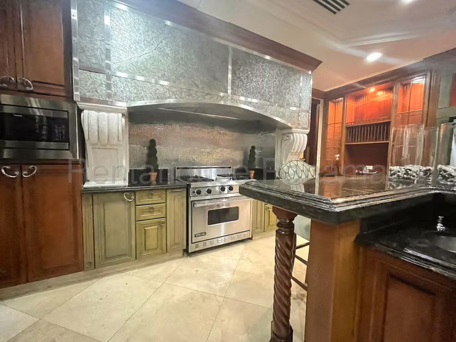 Glamorosa e Impecable Casa en Venta en Costa del Este 27PPM907