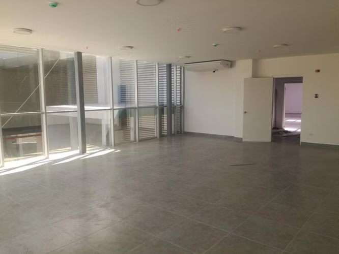 Ofi-bodegas en Venta en Parque Lefevre 27PPM913