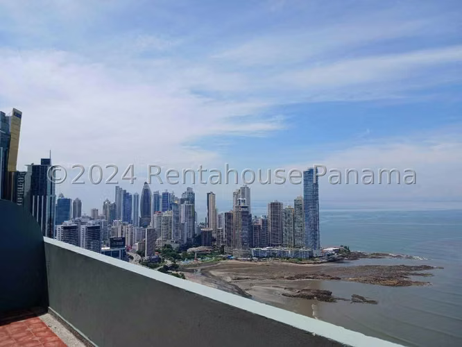Se Alquila Apartamento en Avenida Balboa DPA26-9018