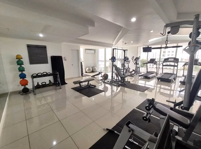 ALQUILO APARTAMENTO EN SAN FRANCISCO, AMOBLADO, 2 RECAMARAS, 150M2.