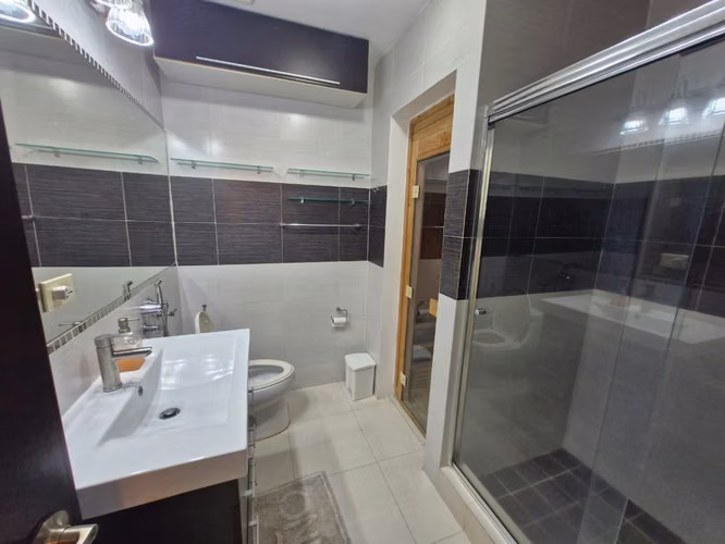 ALQUILO APARTAMENTO EN SAN FRANCISCO, AMOBLADO, 2 RECAMARAS, 150M2.