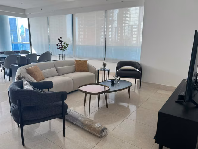  Deluxe Apartment for Rent – $2,800 