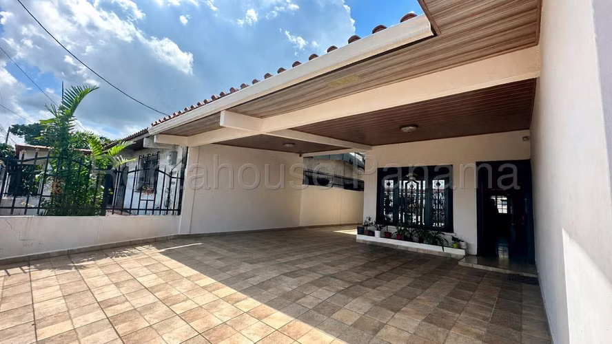 House for sale in Altos del Romeral, Chanis