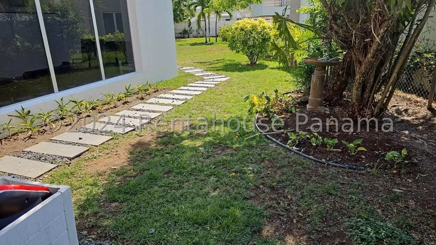 Venta de casa en Villa Sur 26MVCH6003