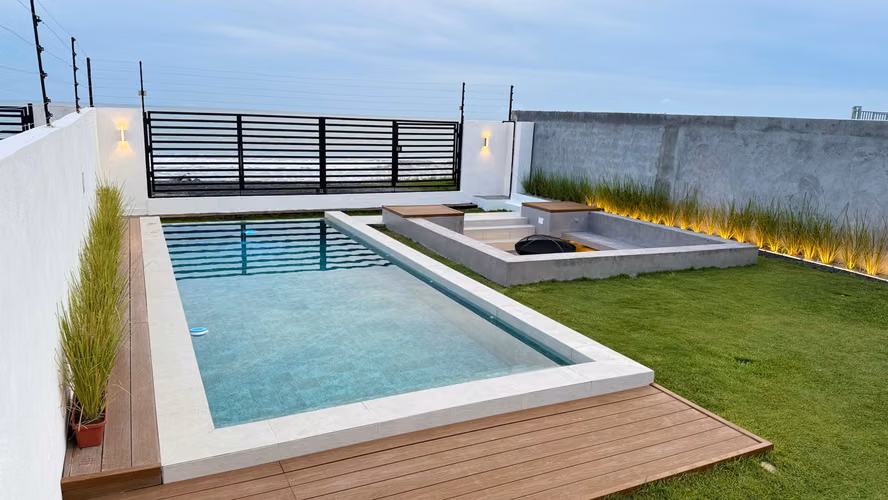 CASA DE PLAYA CON ACCESO DIRECTO AL MAR - AREA DE FOGATA