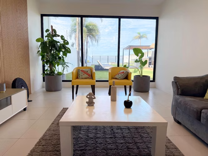 CASA DE PLAYA CON ACCESO DIRECTO AL MAR - AREA DE FOGATA