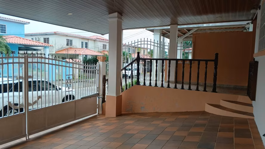 Casa en Venta en Altos del Campo, La Chorrera | 3 Recámaras | Cerca de Plaza OnDGo - Imagen 2