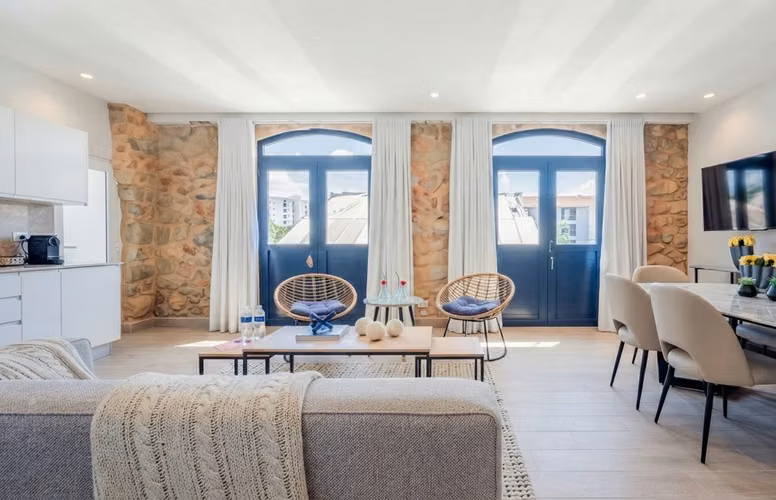 Apartamento en Casco Viejo I con balcón y terraza privada