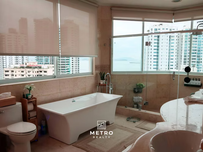 Venta de Apartamento en Marbella, PH Bahía Esmeralda