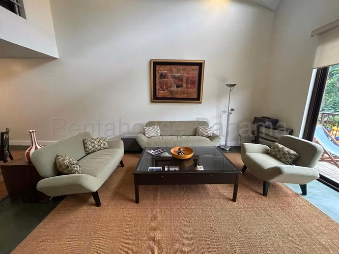 Alquiler de apartamento de 191 m² en Embassy Club, Clayton