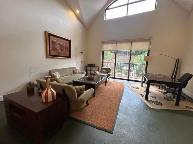 Alquiler de apartamento de 191 m² en Embassy Club, Clayton