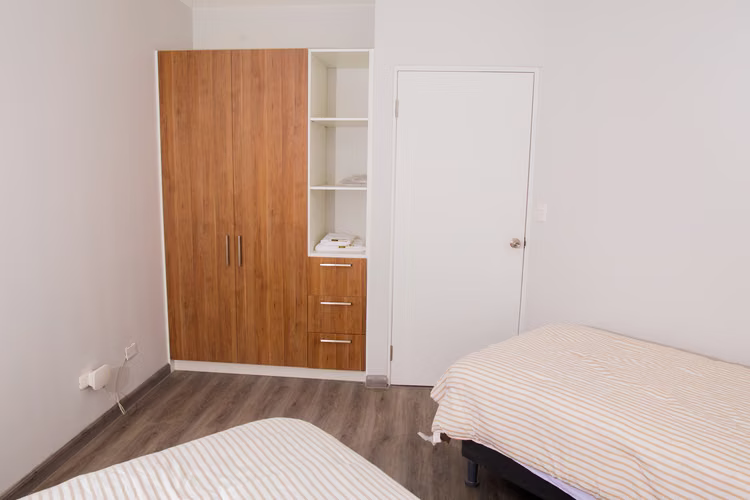 Apartamento Full Amueblado 2 Recámaras + Cuarto de Servicio y terraza privada