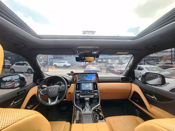 Lexus LX