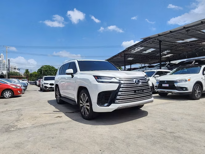 Lexus LX