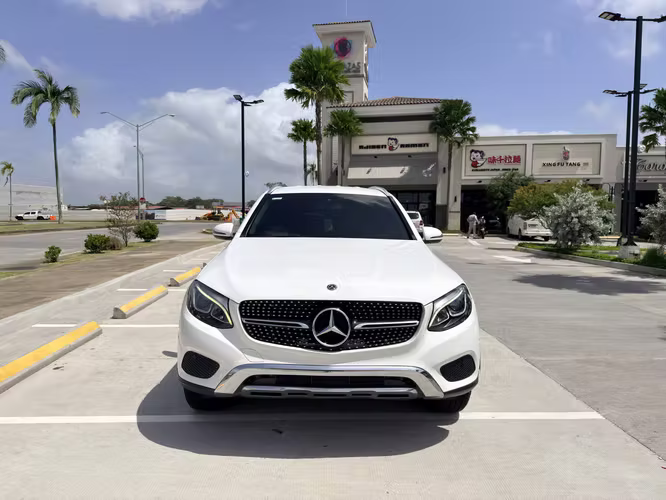 MERCEDES BENZ GLC 250 4MATIC 2017 (NEGOCIABLE)