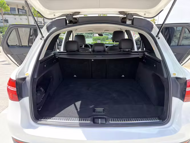 MERCEDES BENZ GLC 250 4MATIC 2017 (NEGOCIABLE)