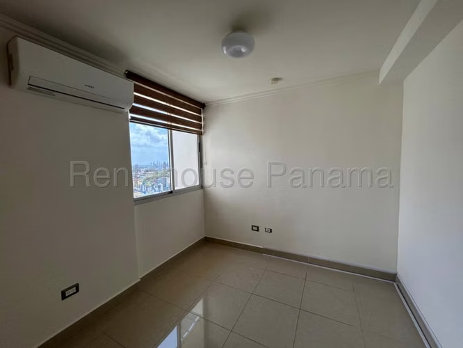 Apartamento en venta de 97 m² en PH Rokas, Condado del Rey