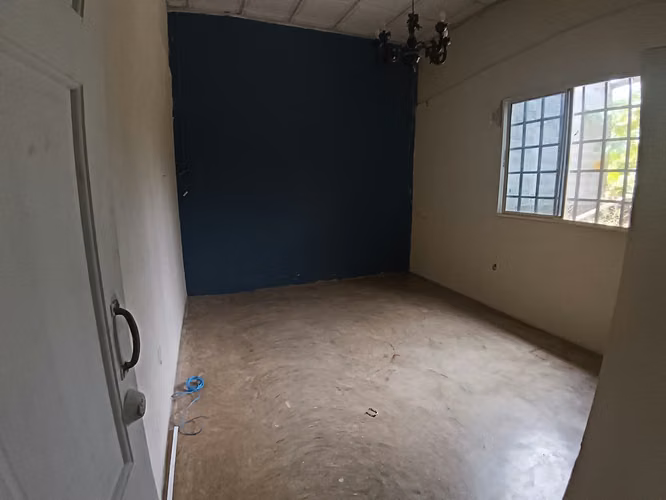 Alquilo Amplia Casa Vía Principal Revolución 2r, 1b $450 x mes
