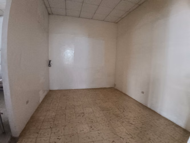 Alquilo Amplia Casa Vía Principal Revolución 2r, 1b $450 x mes