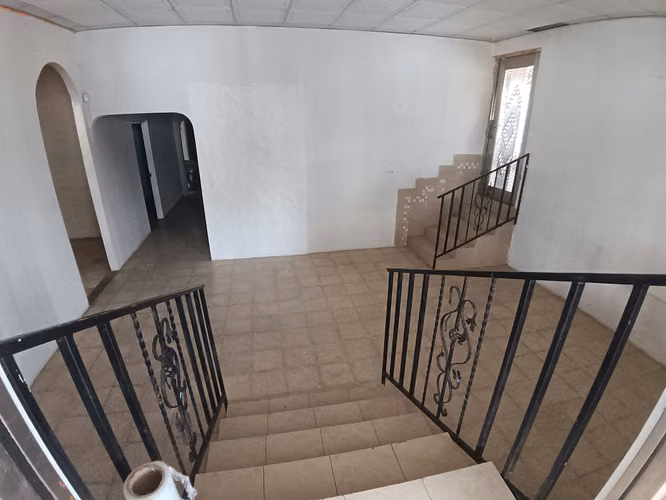 Alquilo Amplia Casa Vía Principal Revolución 2r, 1b $450 x mes