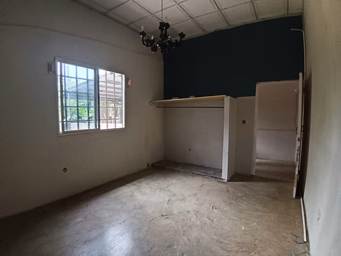 Alquilo Amplia Casa Vía Principal Revolución 2r, 1b $450 x mes