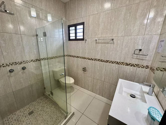 SE ALQUILA CASA MODERNA EN ÁREA EXCLUSIVA DE DAVID
