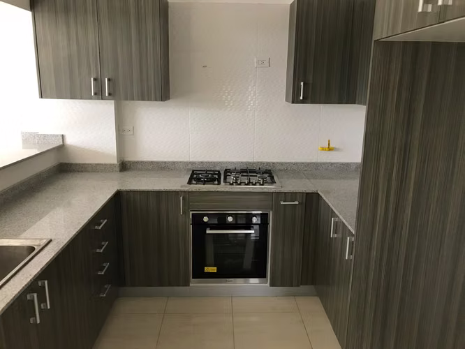 SE ALQUILA APARTAMENTO MODERNO EN ÁREA EXCLUSIVA DE DAVID - Imagen 5