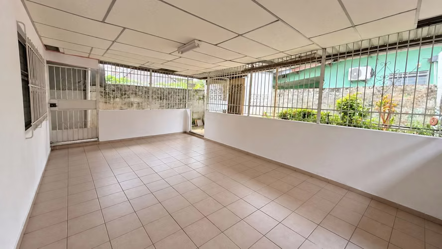 SE VENDE CASA EN ALTOS DE LA PULIDA