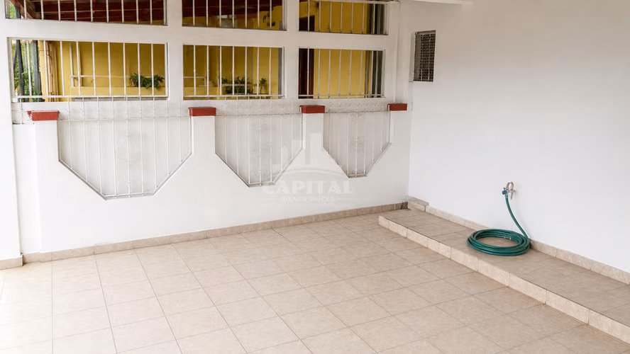 SE VENDE CASA EN ALTOS DE LA PULIDA