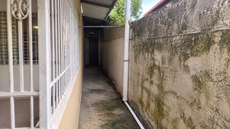 SE VENDE CASA EN ALTOS DE LA PULIDA