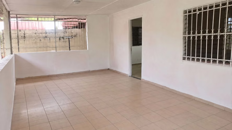 SE VENDE CASA EN ALTOS DE LA PULIDA