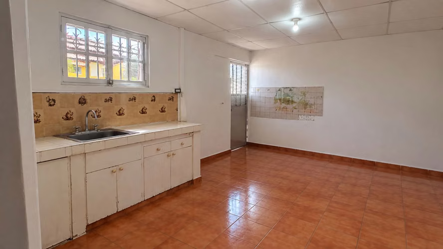 SE VENDE CASA EN ALTOS DE LA PULIDA