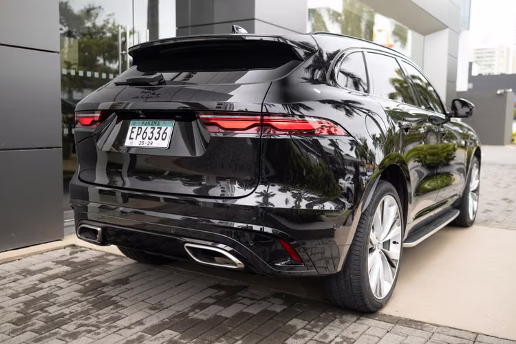 JAGUAR F-PACE SPORT 2024