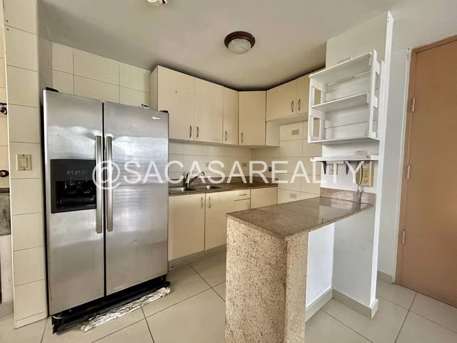 Apartamento en Vía Cincuentenario en Alquiler 800