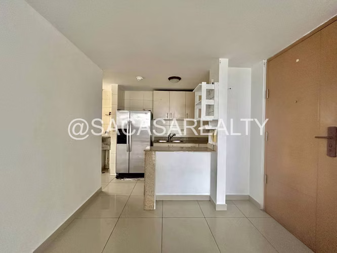 Apartamento en Vía Cincuentenario en Alquiler 800
