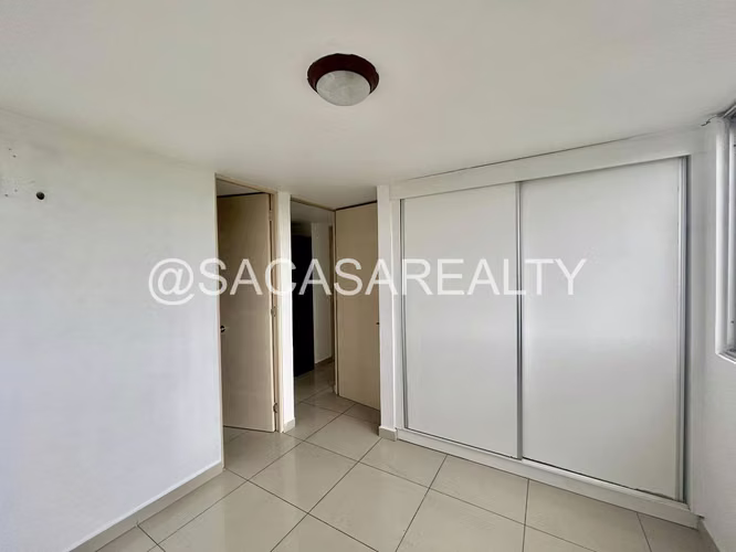 Apartamento en Vía Cincuentenario en Alquiler 800