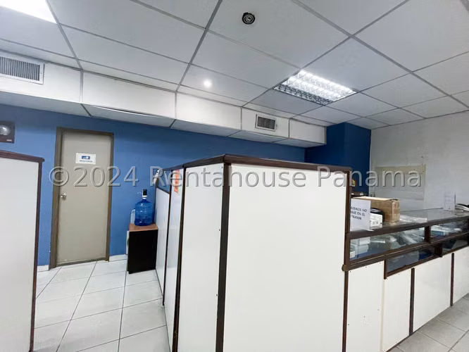 VENTA DE LOCAL EN BELLAVISTA  - CASA COMERCIAL - Imagen 13