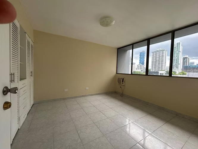Apartamento en Venta – PH Tower One, Marbella