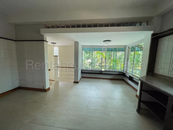 ALQUILER DE CASA ALBROOK GM