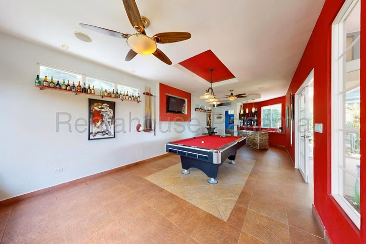 VENTA DE CASA DOS MARES GM