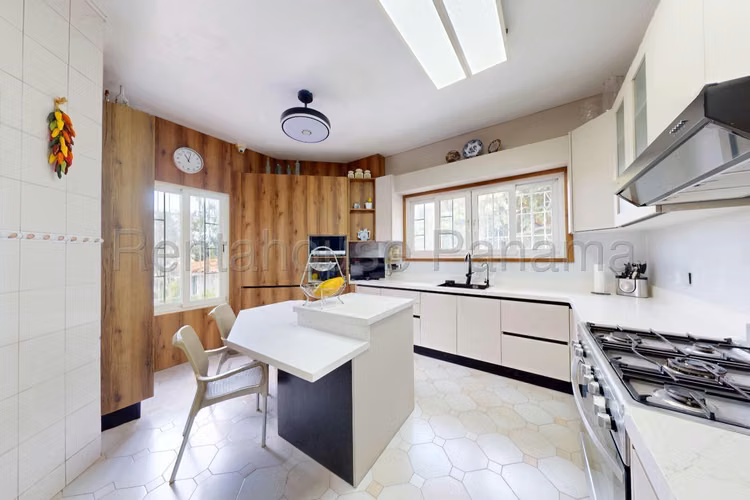 VENTA DE CASA DOS MARES GM
