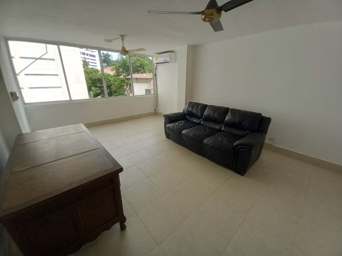 PH Parque Urraca, 264mts, 3rec, 3 baños. $200,000
