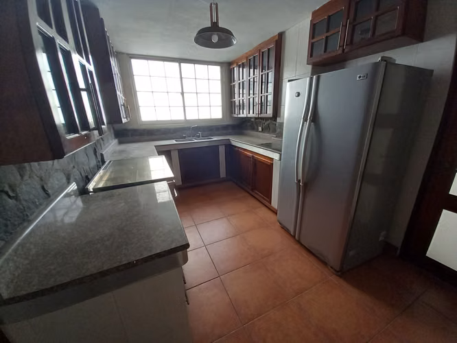 PH Parque Urraca, 264mts, 3rec, 3 baños. $200,000
