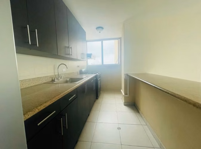 Alquilo- habitación- cuarto en edificio Terramar. 450$ solo dama. - Imagen 7