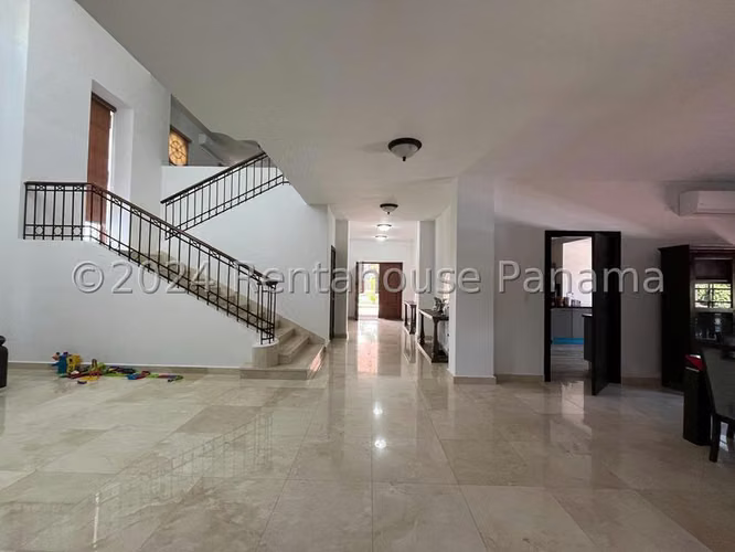 Venta de Casa en Clayton J916GRR