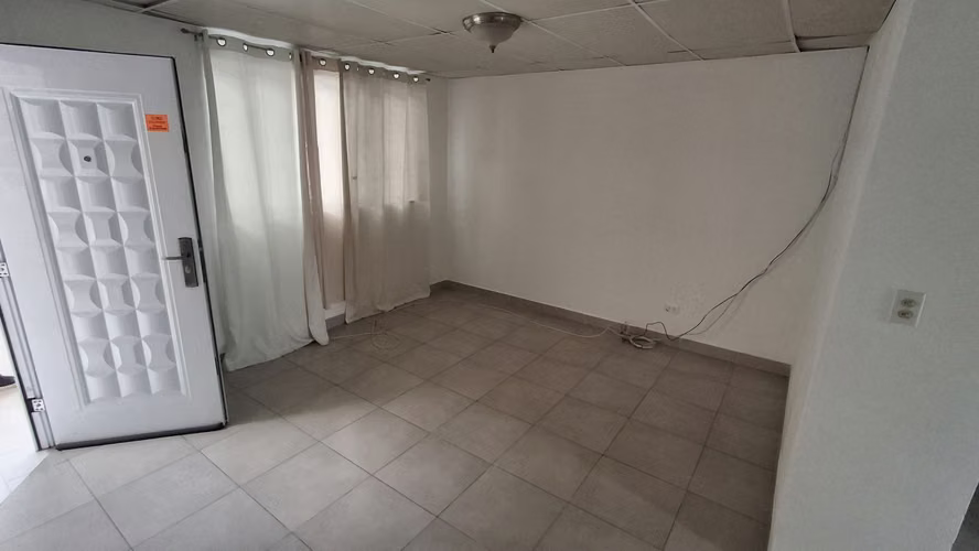 Residencial Parque Lefevre. 50mts 2r 1b $500.00