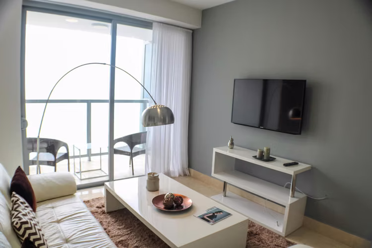 Alquilo Apartamento en Avenida Balboa LC26-2495