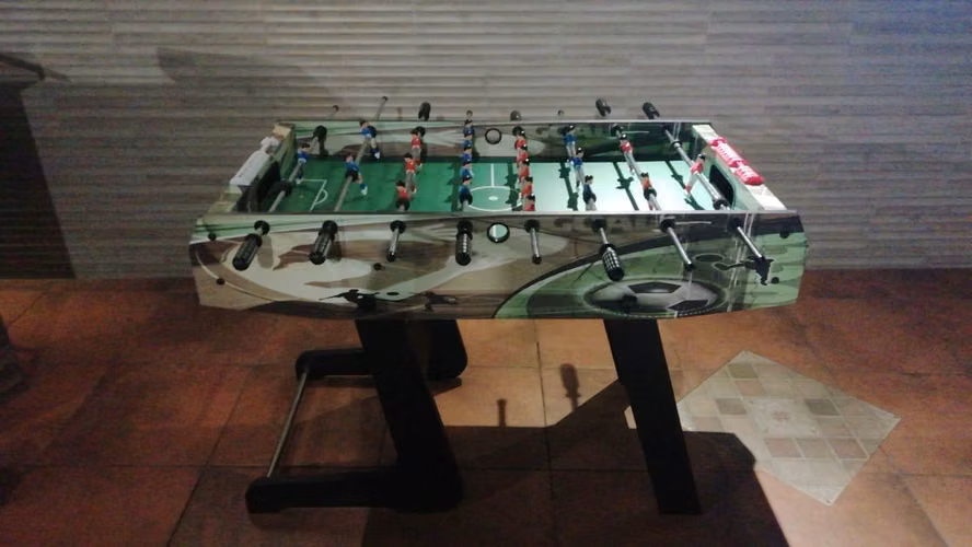 CASA CON JUEGOS DE ENTRETENIMIENTOS - MESA DE BILLAR- DOMINO