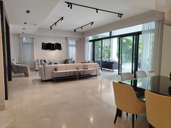 Apartamento en alquiler Santa María PH The Colonial, 190 M2